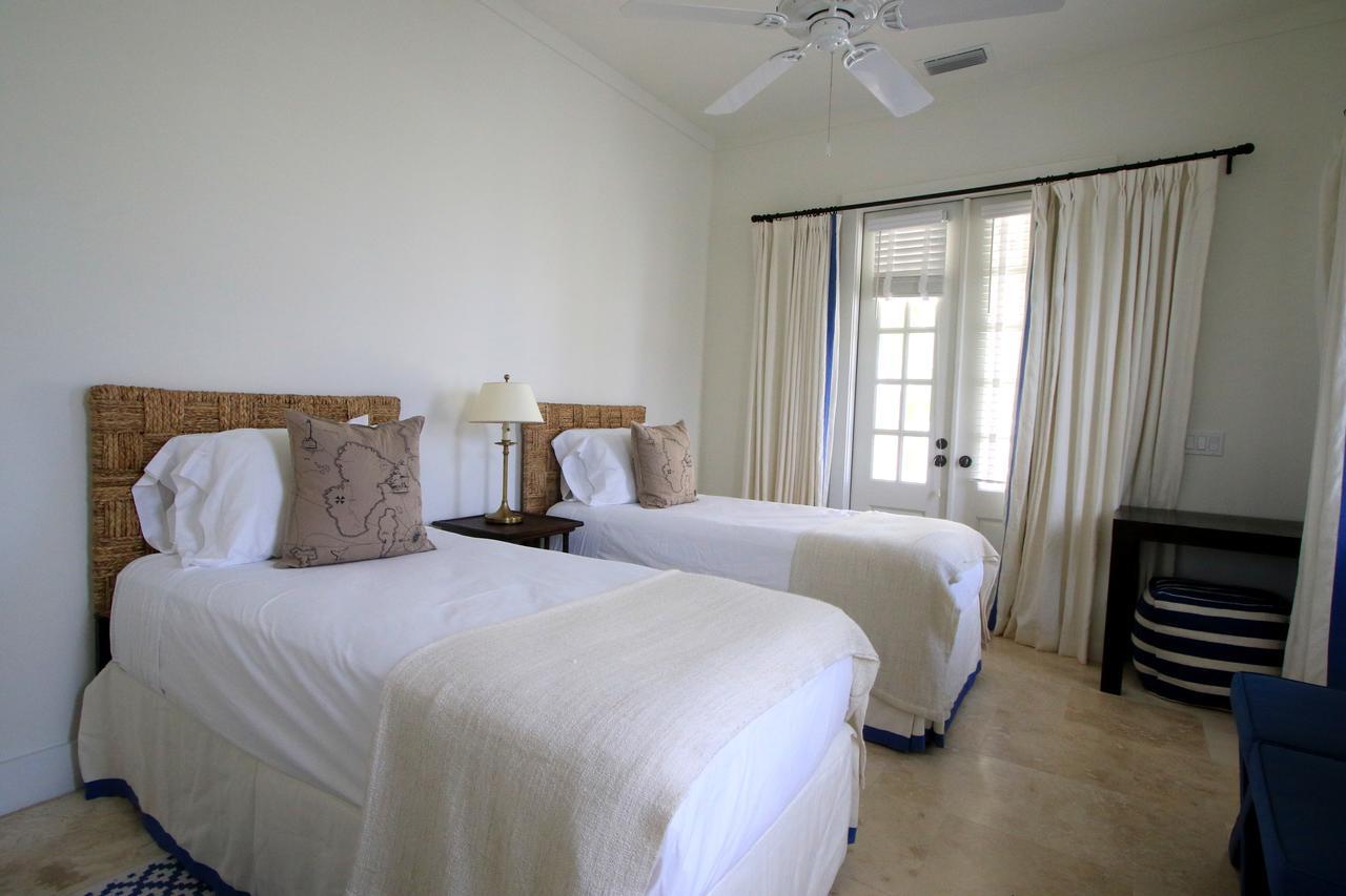 The Sandpiper Inn Crossing Rocks Екстер'єр фото