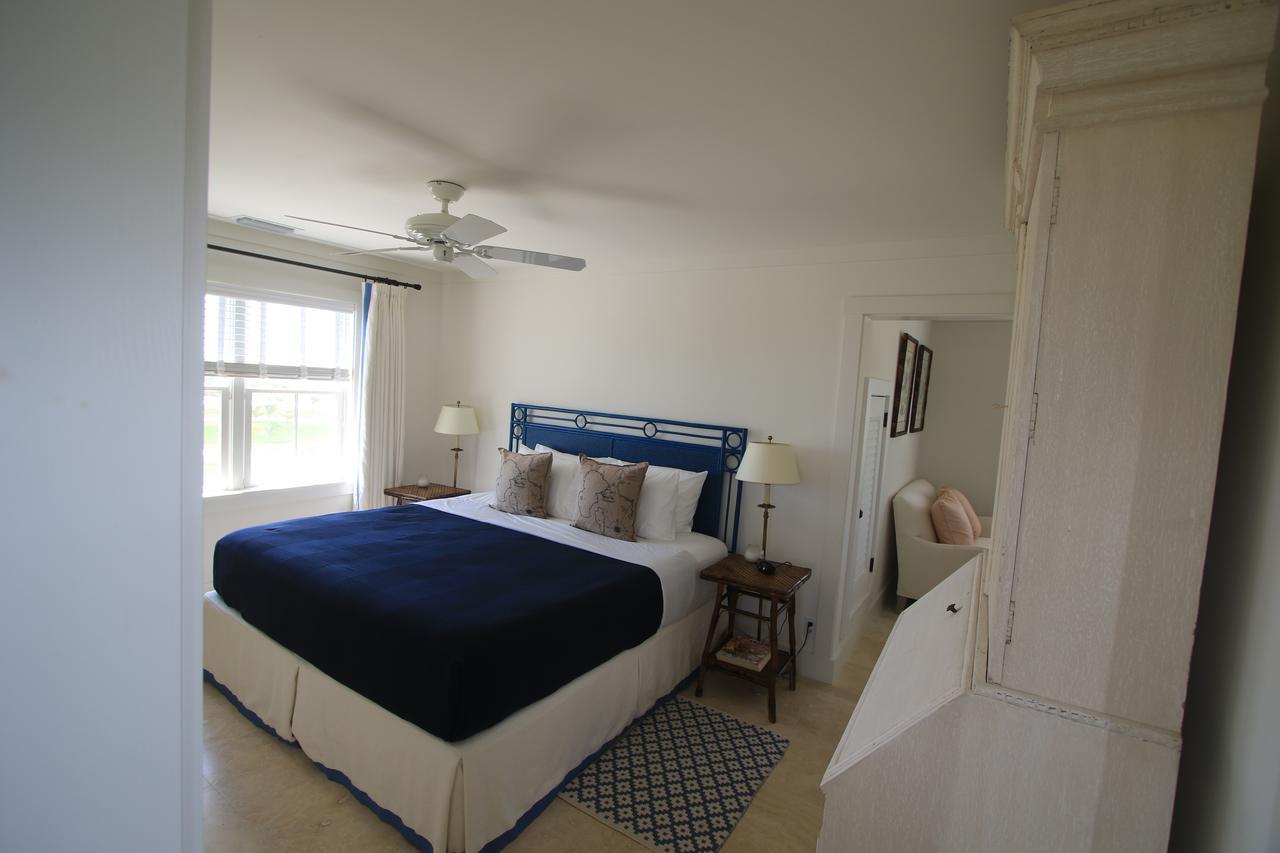 The Sandpiper Inn Crossing Rocks Екстер'єр фото